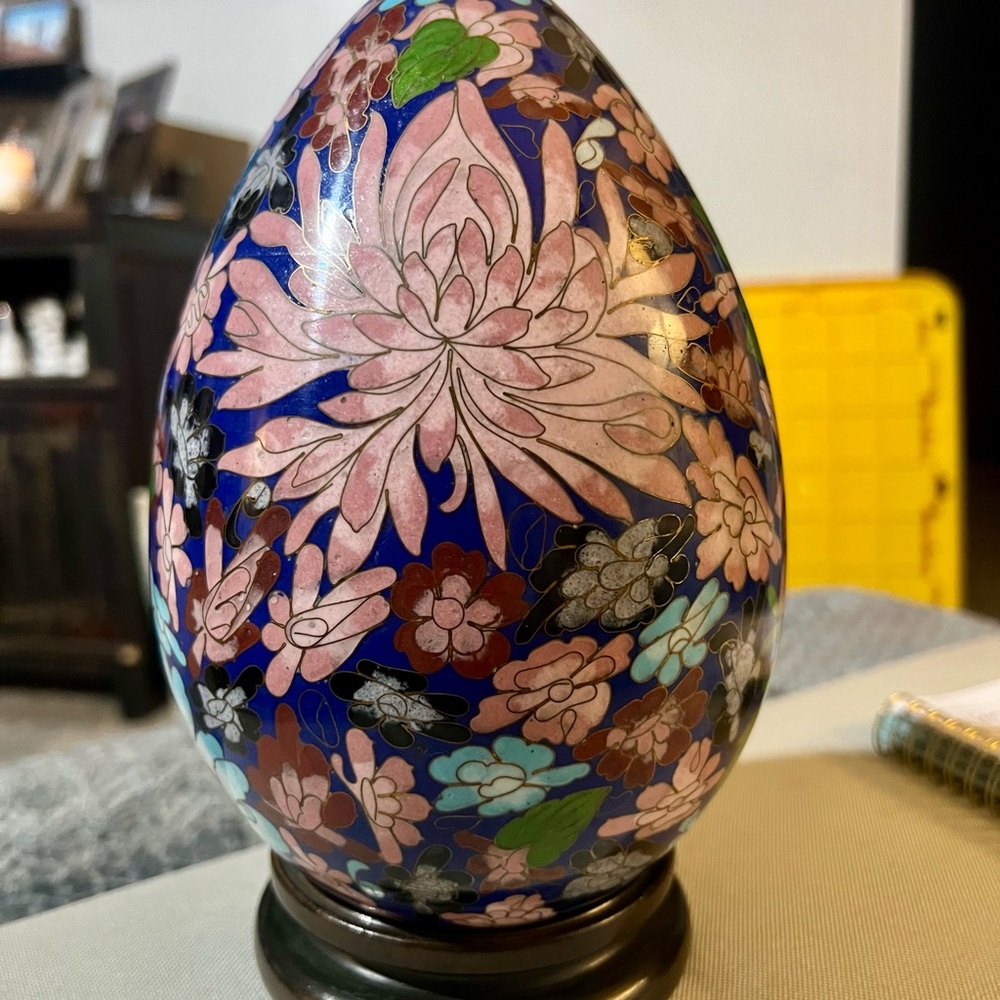 Floral Cloisonné Egg Art Piece